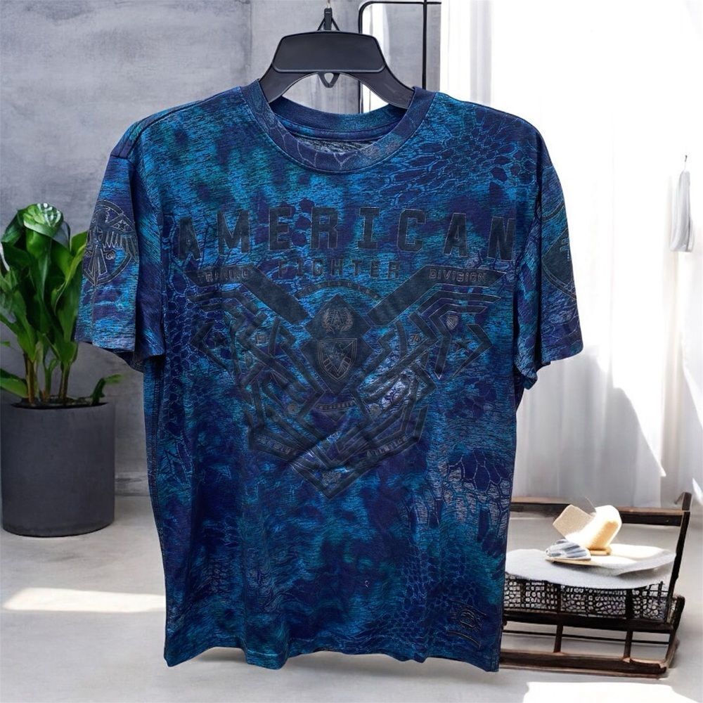 Men's American Fighter Blue Graphic T-Shirt Medium. EUC